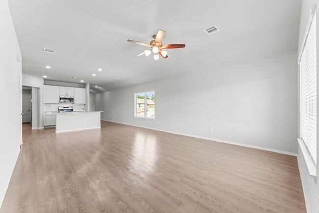 Building Photo - 603 Levine Ct