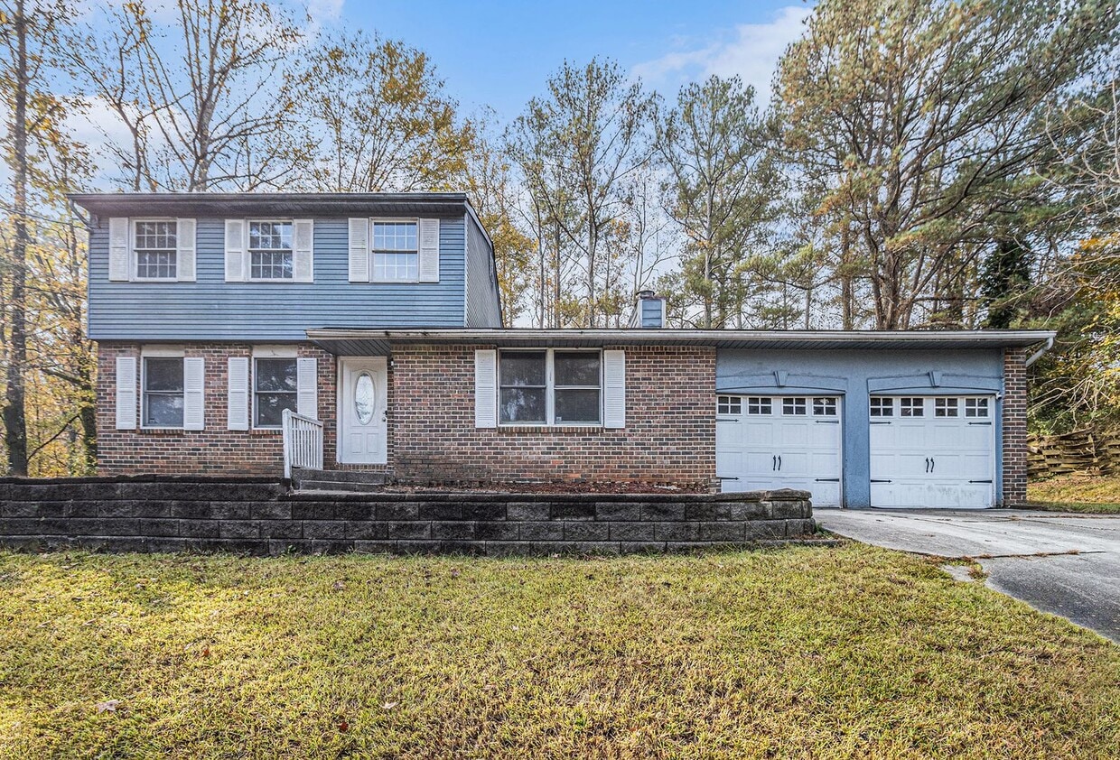 Primary Photo - 4 Bedroom 2.5 Bath House