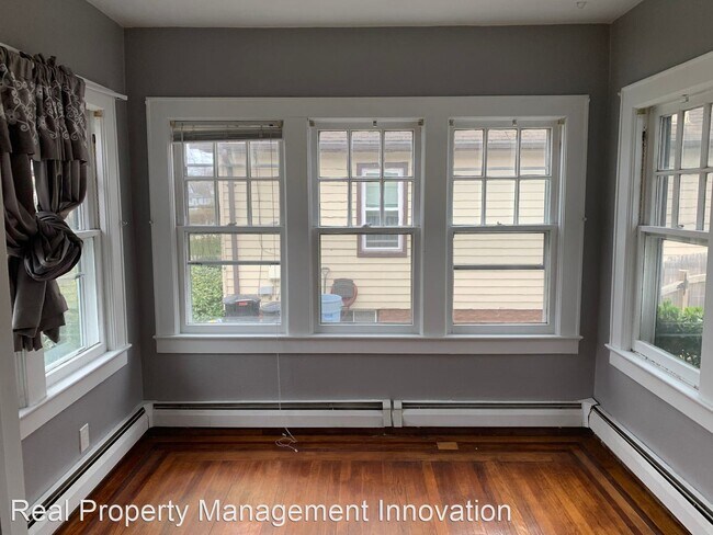 Building Photo - 2 br, 1 bath House - 1756 Longfellow St