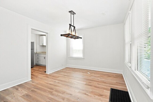 Foto del edificio - 1112 Peters Ave