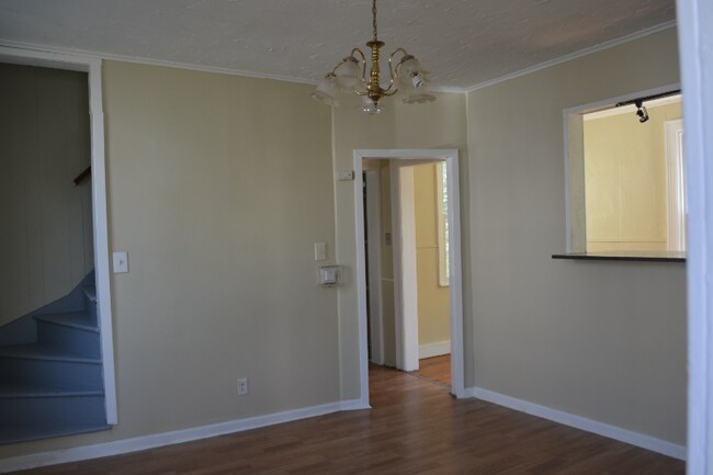 Building Photo - 1537 Howard Ave