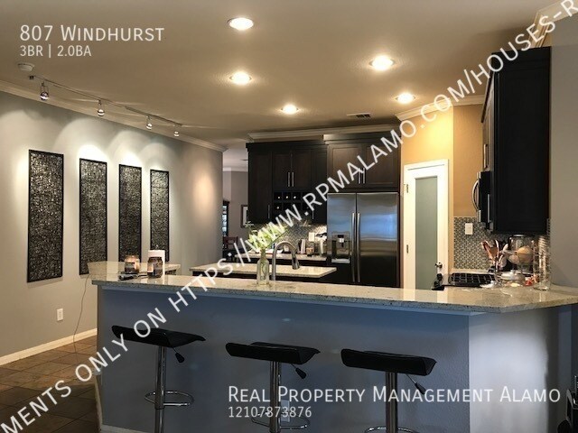 Building Photo - 807 Windhurst-