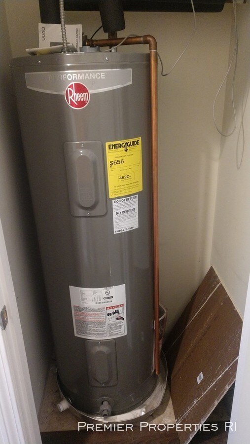 Foto del edificio - 190 Putnam Pike