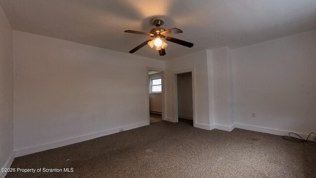 Building Photo - 326 N Hyde Park Ave