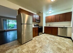 Building Photo - 4610 SE 29th Ave