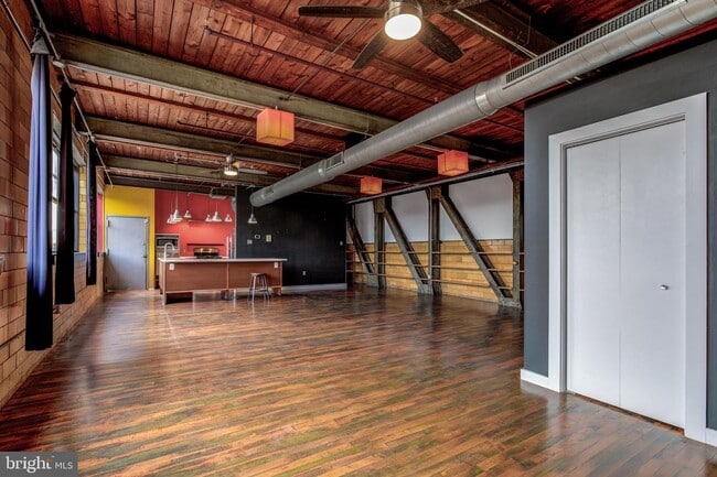 Building Photo - 111 W Norris St