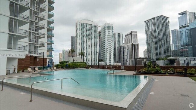 Building Photo - 350 S Miami Ave