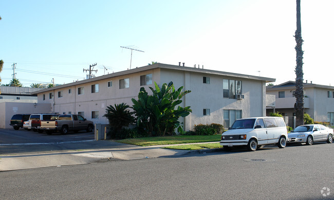 Building Photo - Casa Grande