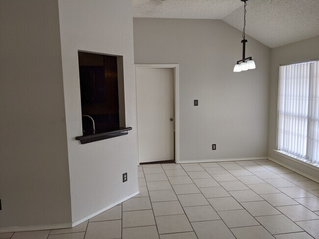 Foto del edificio - 2312 E 20th St