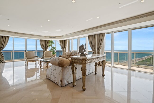 Foto del edificio - 9601 Collins Ave