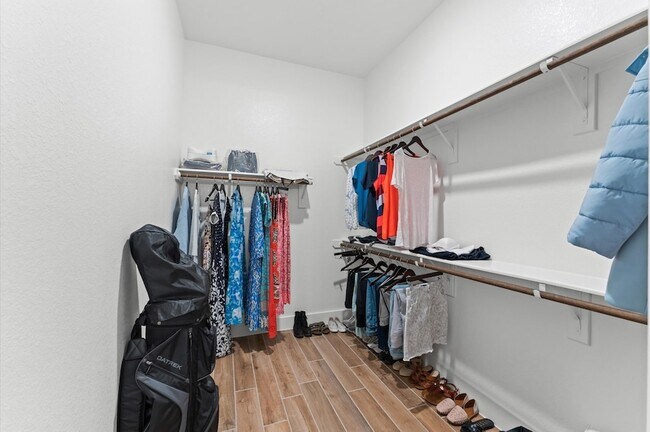 Foto del edificio - 9638 Birchwood Holw Trl