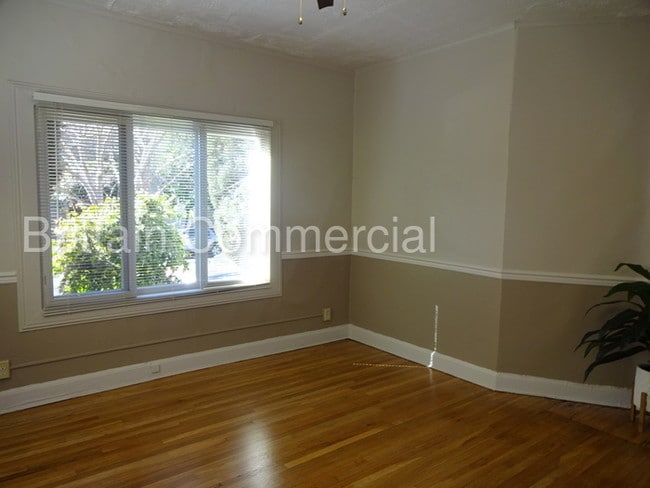 Building Photo - 1705 N St