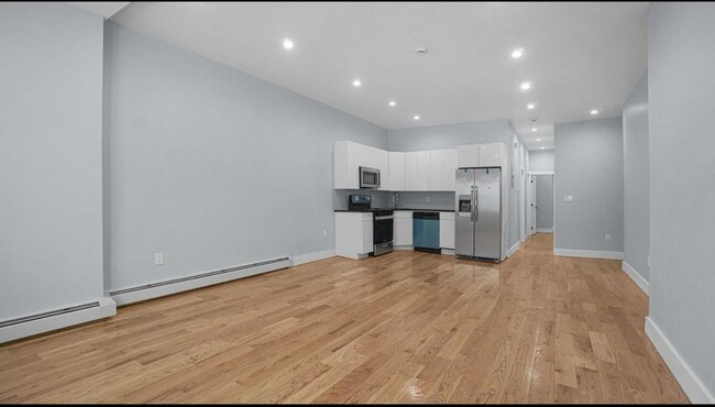 Building Photo - 535 E 70th St