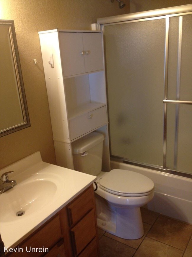 Building Photo - 2 br, 1 bath Apartment - 225 225 N Ohio St