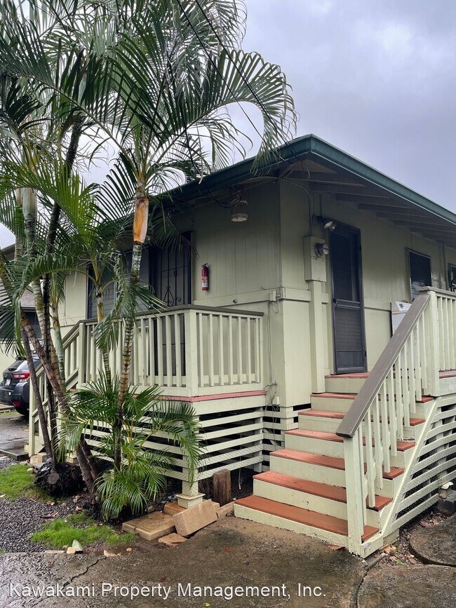 Building Photo - 3 br, 1 bath House - 57 Hialoa St. #B
