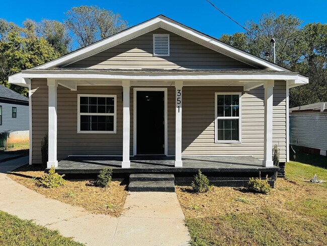 Foto del edificio - Room in House on Fox St SW