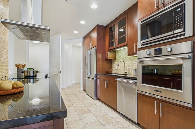 Interior Photo - Wilshire Victoria Westwood Apartments