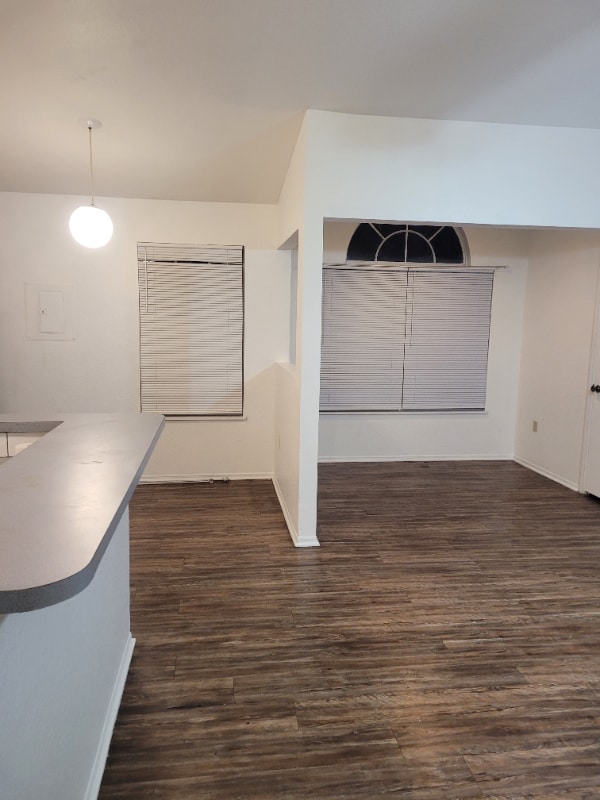 Building Photo - 1603 Columbus Arms Cir