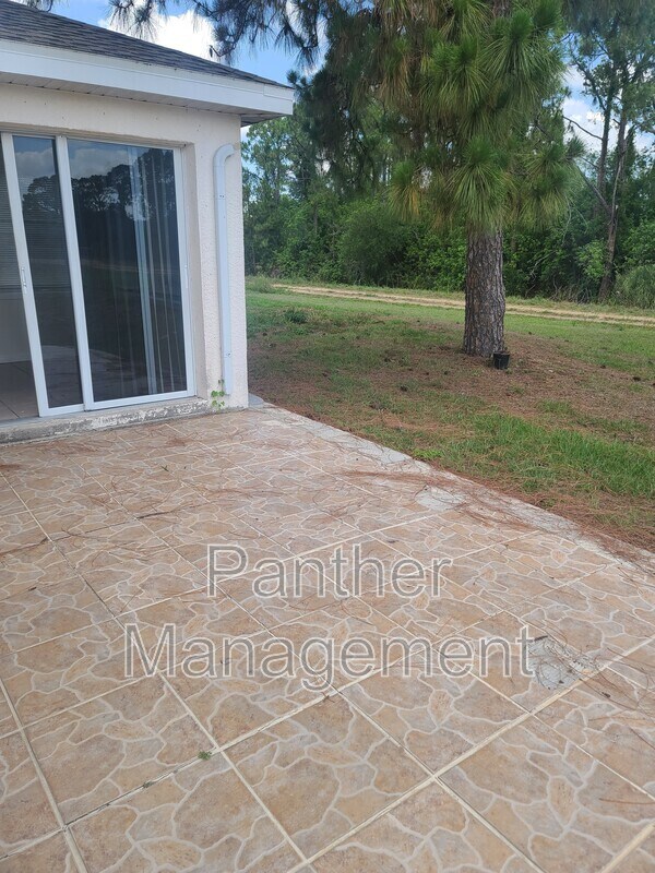Foto del edificio - 4608 Douglas Ln