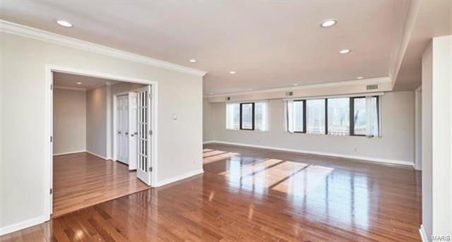 Building Photo - 250 S Brentwood Blvd