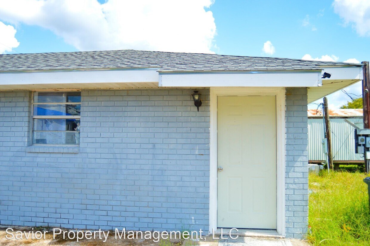 2 br, 1 bath House 3942 Hwy 90 Apt 2 House Rental in Des Allemands