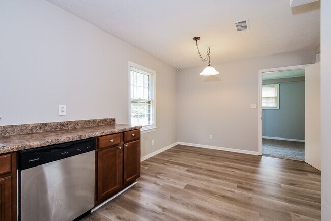 Foto del edificio - 4355 Donegal Cir