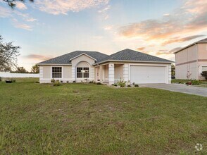 Building Photo - 25 Inconnu Dr