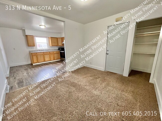 Foto del edificio - 313 N Minnesota Ave