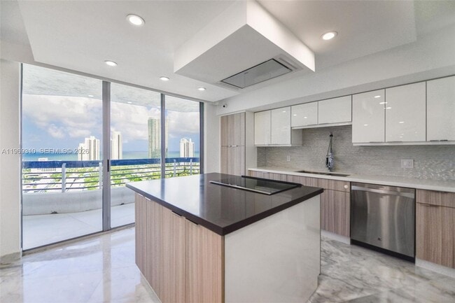 Photo - 19195 NE 36th Pl House