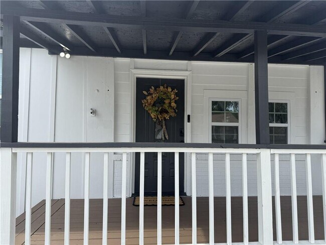 Foto del edificio - 1625 Wilson Ave