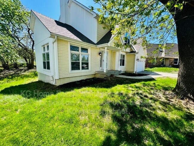 Foto del edificio - 1109 E Sleepy Hollow Dr