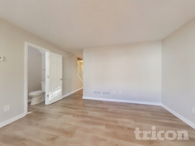 Foto del edificio - 2010 Redwood Trace