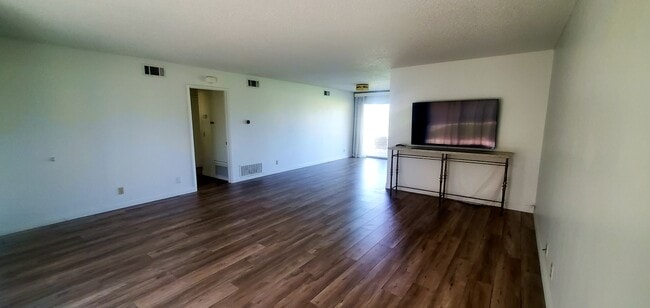 Building Photo - 2250 S Calle Palo Fierro