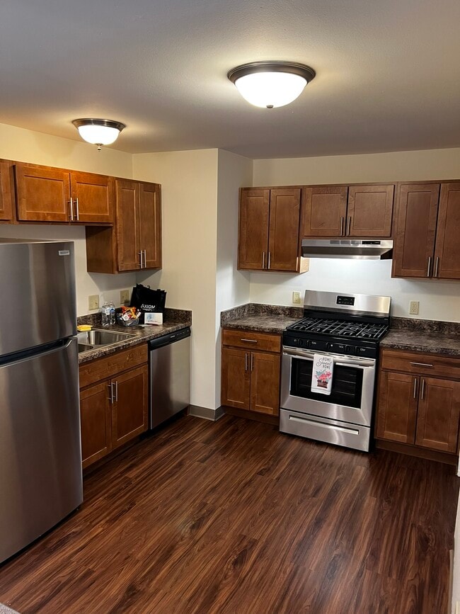 Building Photo - Mission Hills Apartments