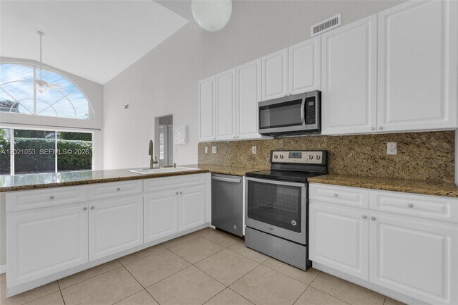 Foto del edificio - 10635 NW 54th St