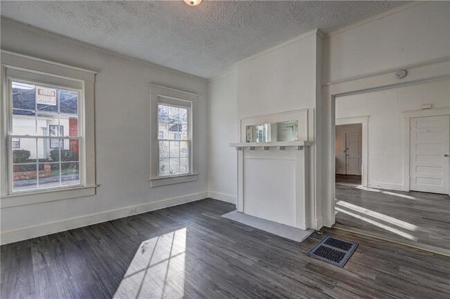 Building Photo - 1183 Holt Ave