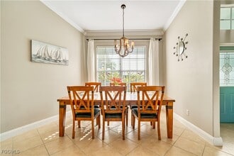 Building Photo - 1356 NW 13th Pl