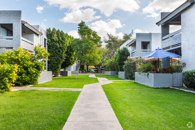 Exterior - Shadow Ridge Apartments