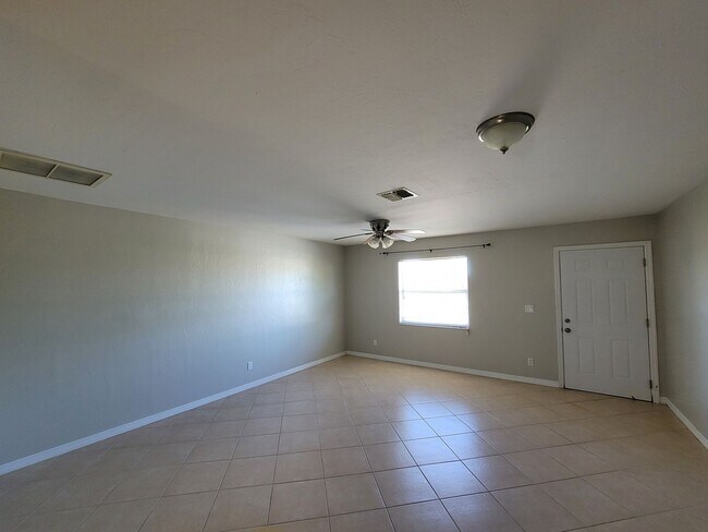 Building Photo - 4513 SW 8th Ct
