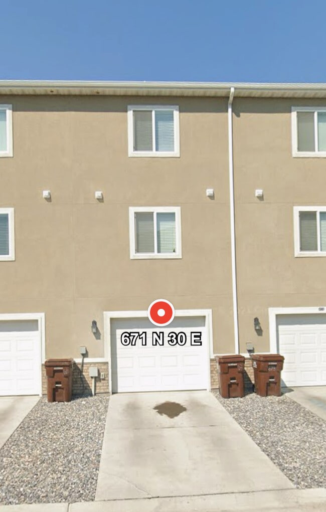 Building Photo - 671 N 30 E