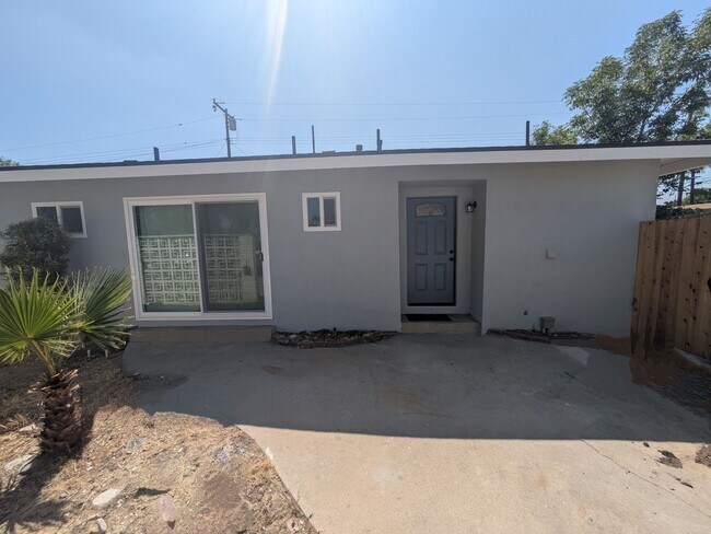 Foto del edificio - Freshly Remodeled Home Just Steps from Dow...
