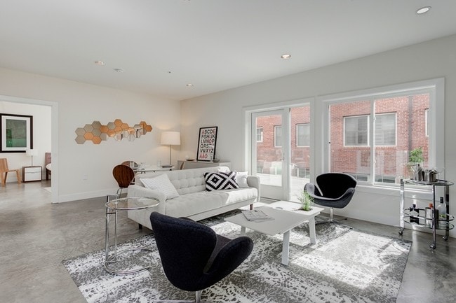 Interior Photo - Los Robles