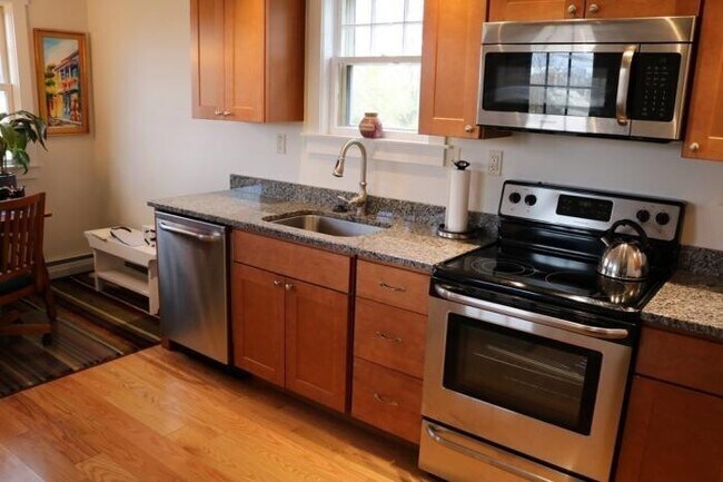 Building Photo - 1 bedroom in Gloucester MA 01930