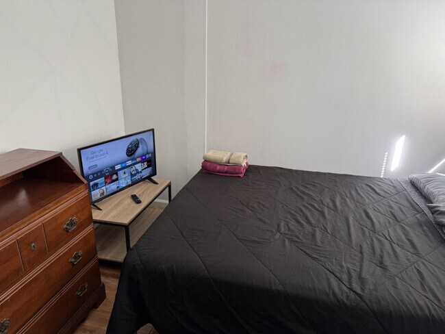 Foto del edificio - 456 Convery Blvd