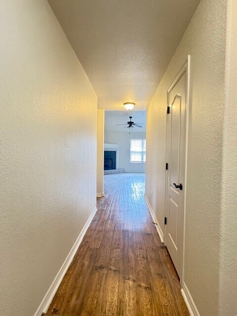 Foto del edificio - 4057 W Spring House Dr