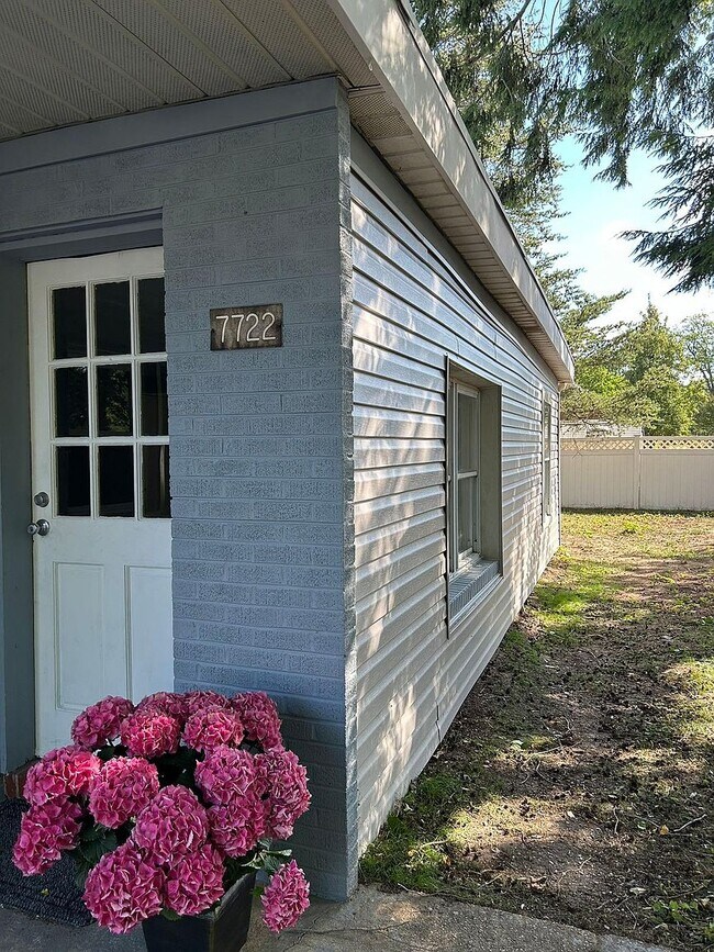 Building Photo - 7722 Williams St