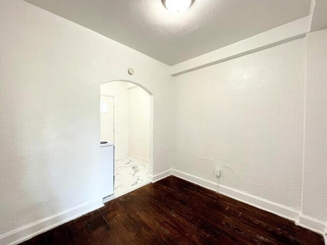 Foto del edificio - 3615 Hereford St
