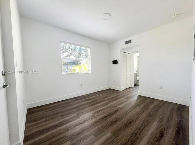 Foto del edificio - 1710 NW 1st Ct