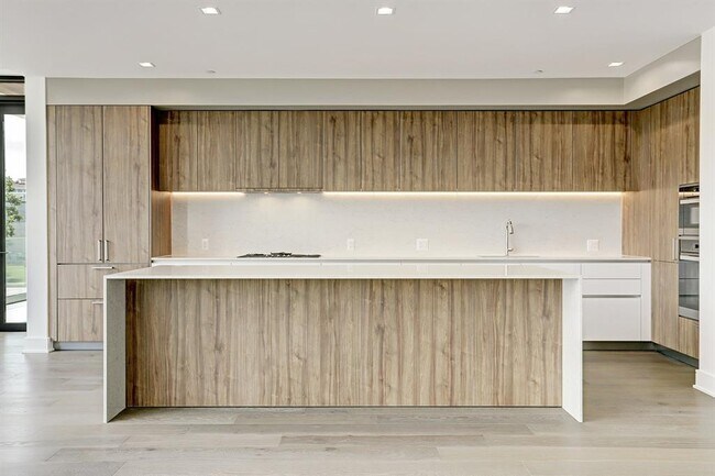 Foto del edificio - 5104 Caroline St