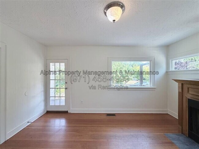 Foto del edificio - 6425 N Curtis Ave